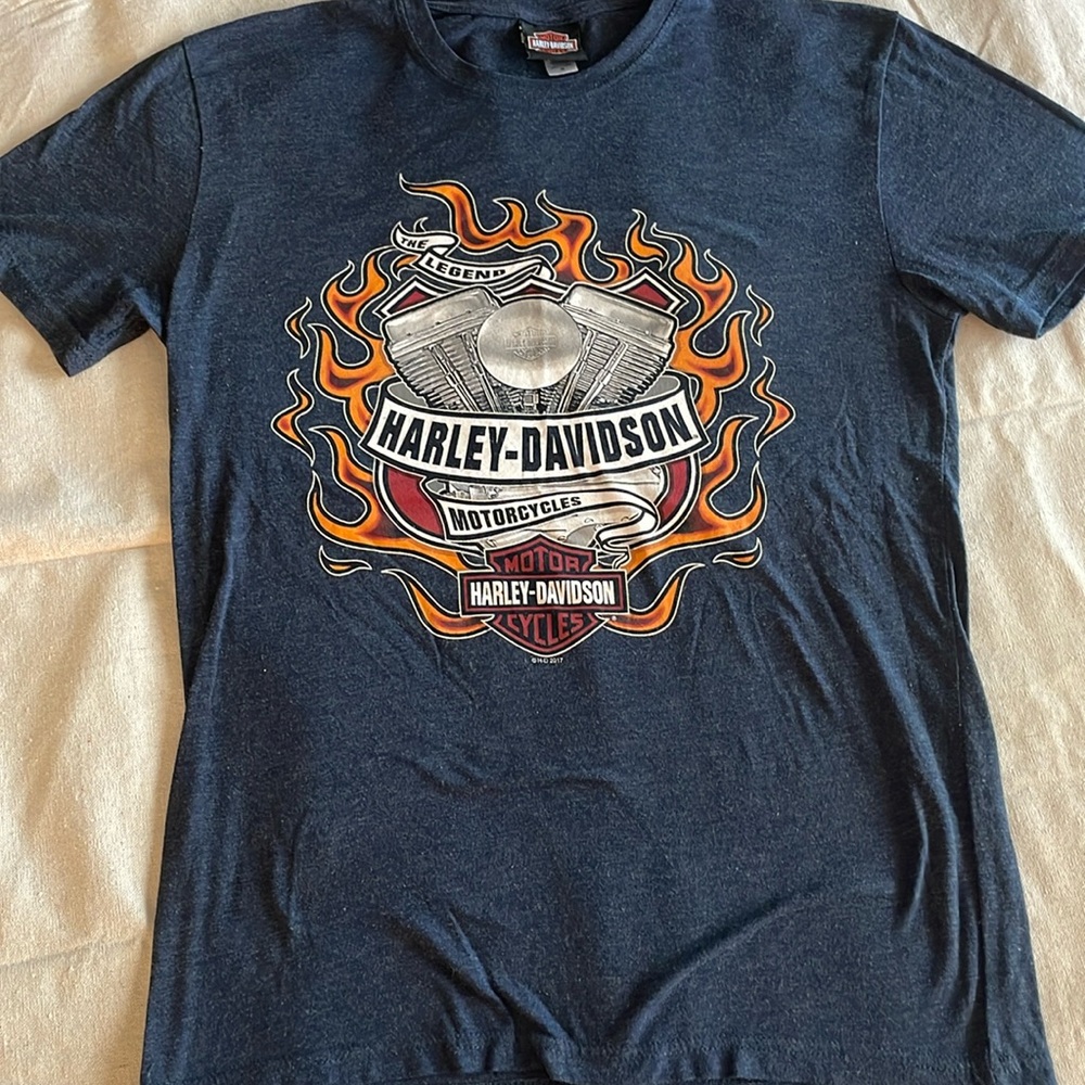 Vintage Harley Davidson T-shirt super soft size medium 60% cotton 40% polyester